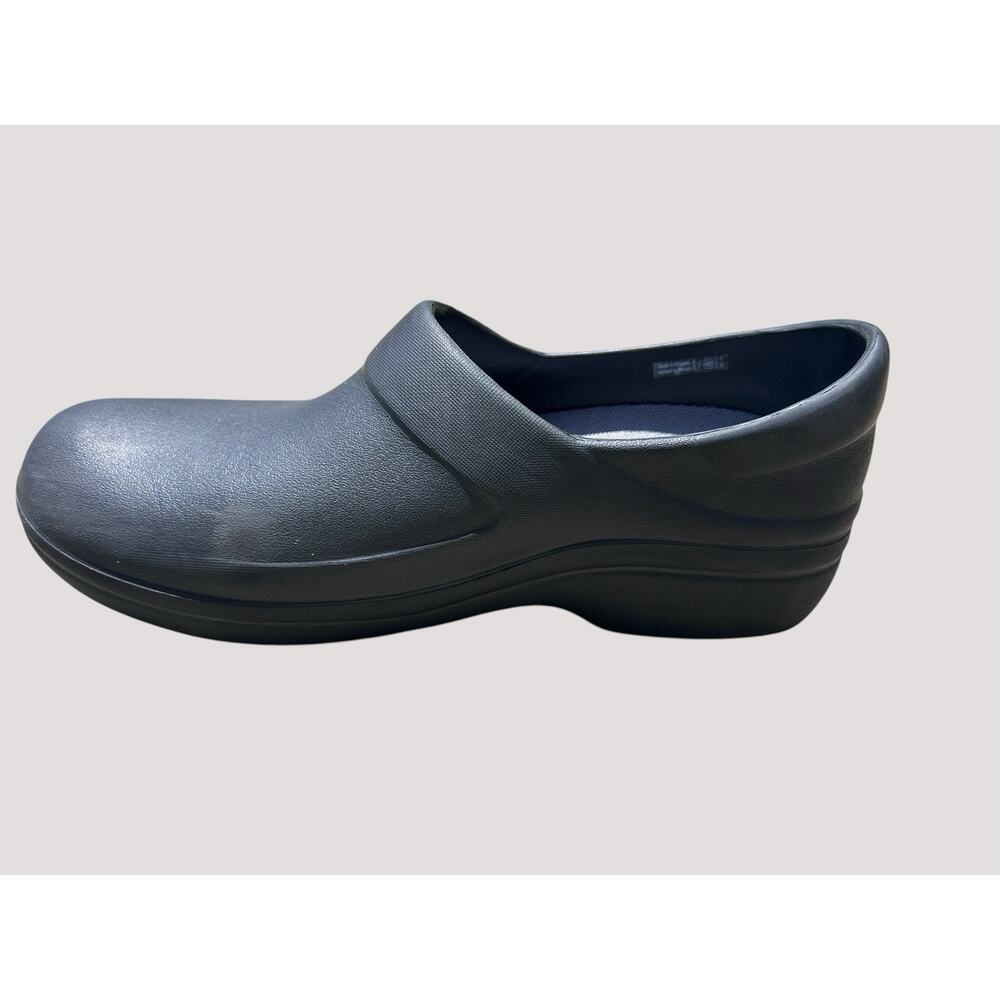 Crocs On The Clock Women’s Size 10 Black Slip Resistant Comfort Work Clogs Shoes - Picture 6 of 9